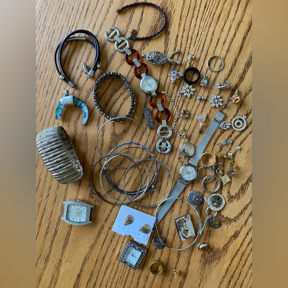 Assorted Jewelry Collection - Picture 1 of 6